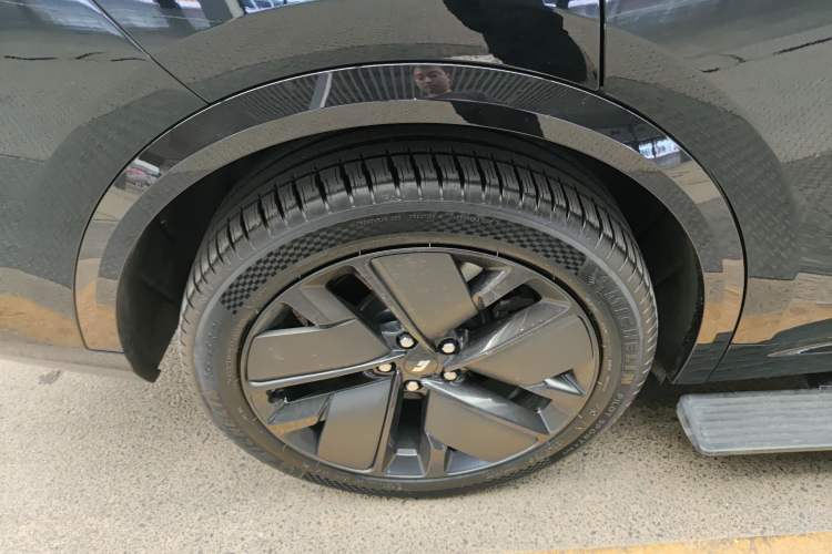 Used Li Auto L8 2025 Ultra Smart Refreshed Edition
