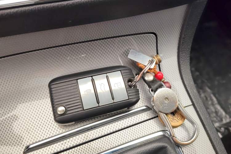 Used Roewe RX5 2018 20T Two-Wheel Drive Manual Flagship Edition
