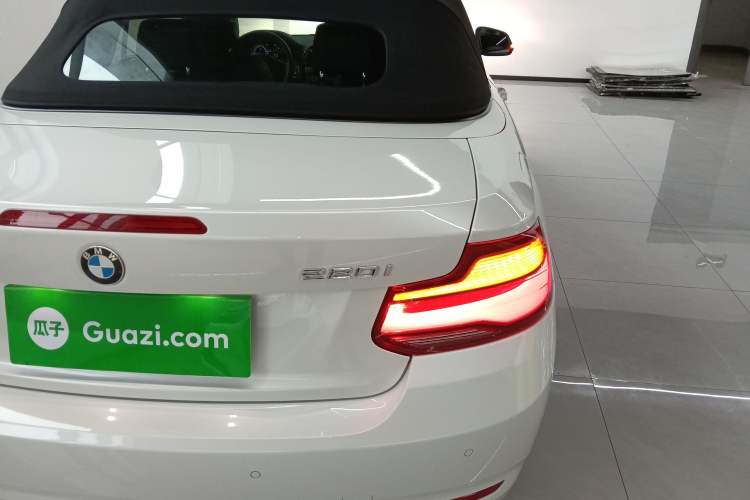 Used BMW 2 Series 2018 220i Convertible Coupe Sports Design Package