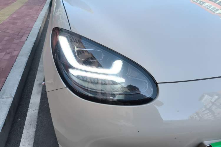 Used Wuling Bingo 2024 333 km Enjoyment Version Right Front Headlight