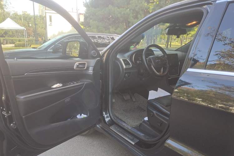 Used Jeep Grand Cherokee 2014 3.6L Elite Navigation Edition