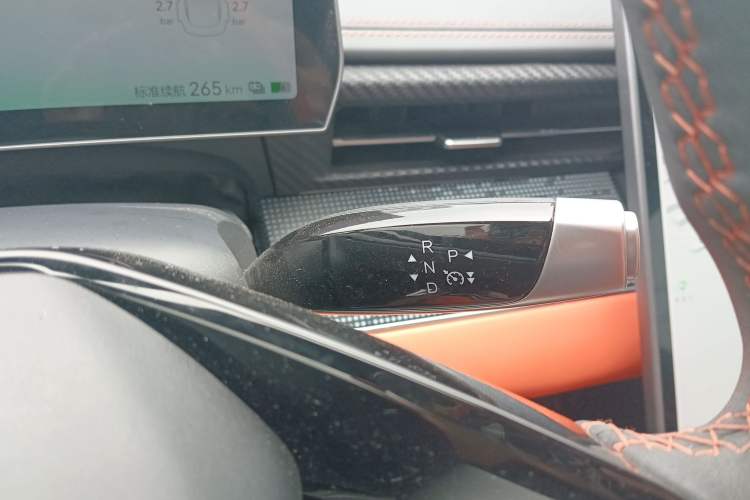 Used NETA GT 2023 560 Gear Lever