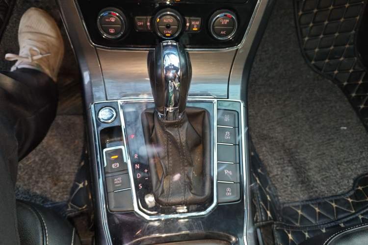 Used Volkswagen Passat 2017 330TSI DSG Luxury Edition
