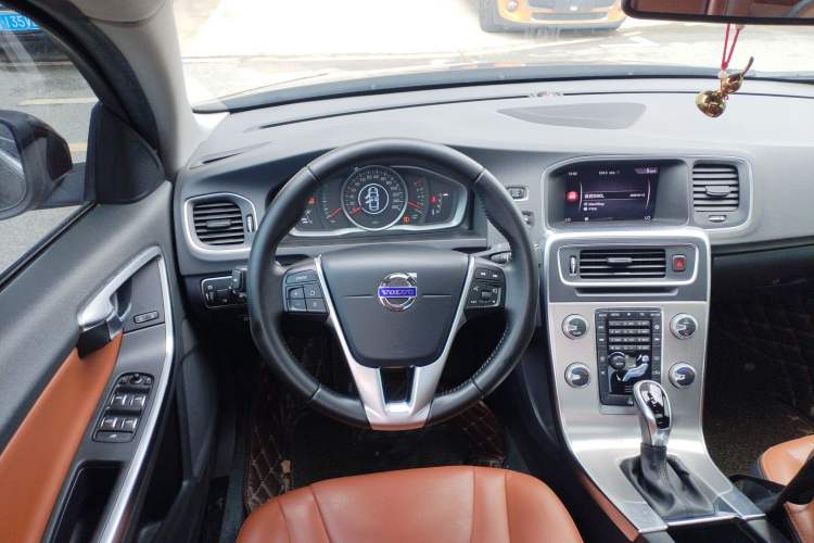 Used Volvo S60 2018 S60L T3 Smart Upgrade Edition Steering Wheel