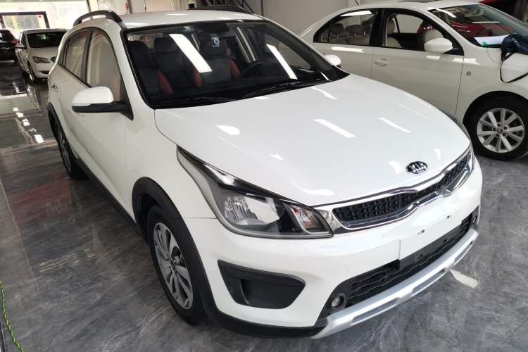 Used Kia KX Cross 2017 1.4L AT GLS Front Right 45 Deg