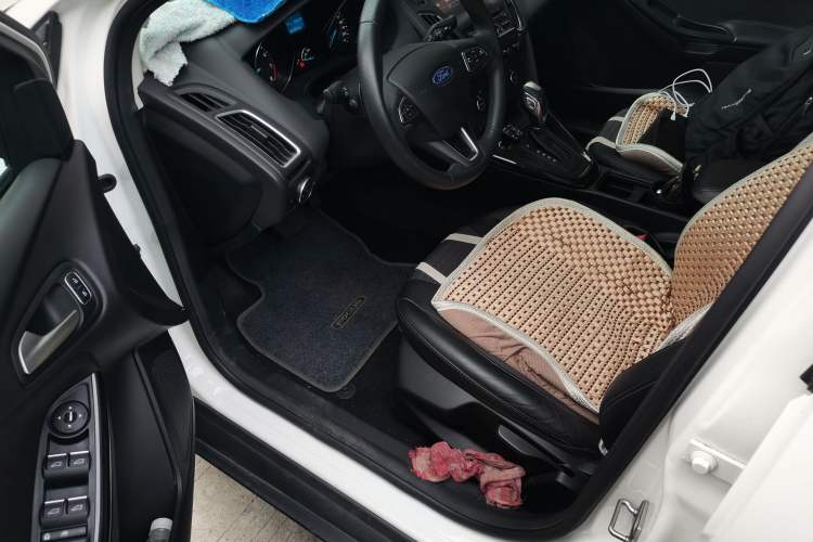 Used Ford Focus 2015 Sedan 1.6L Automatic Trend Model
