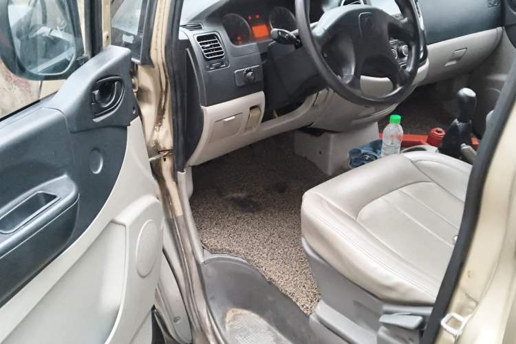 Used FORTHING Lingzhi 2016 M3L 1.6L 7-Seater Luxury Model
