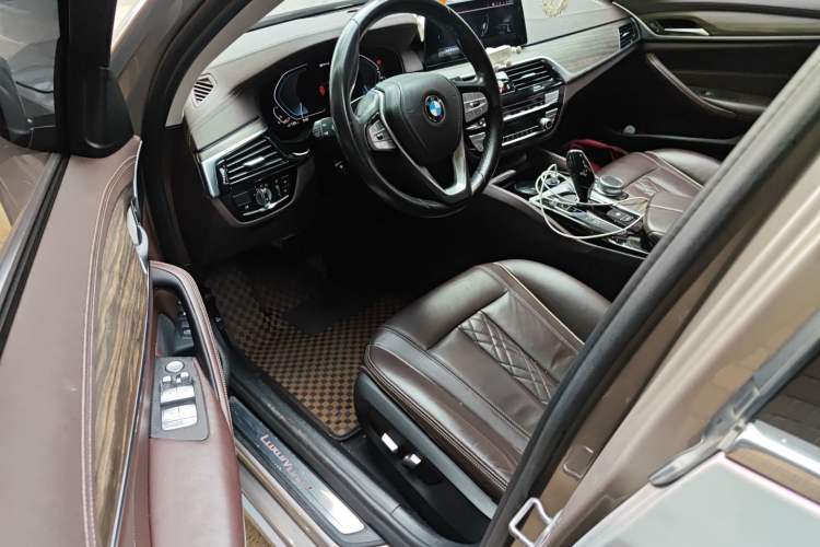 Used BMW 5 Series New Energy 2020 530Le Luxury Package Driver Seat