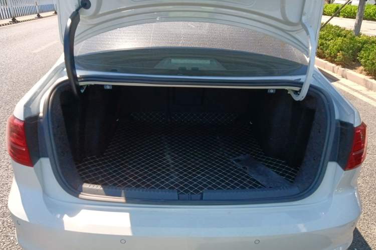 Used Volkswagen Sagitar 2018 280TSI DSG Ignite Edition Trunk