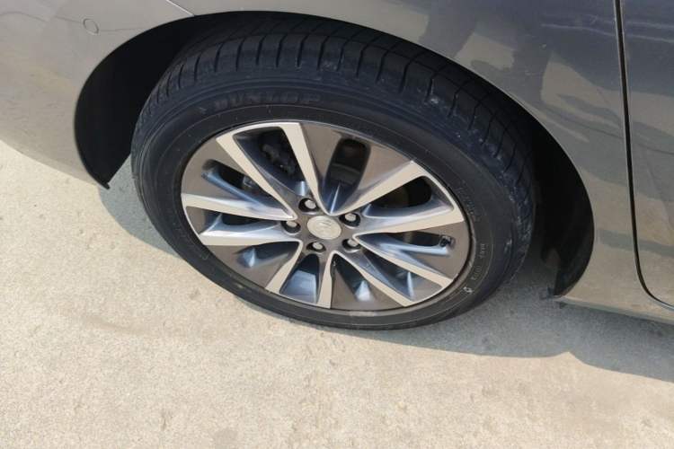 Used Buick GL6 2018 18T 6-Seater Prestige Model Right Rear Wheel Hub