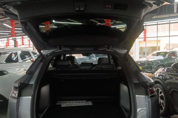 Used BYD Song L DM-i 2025 Intelligent Driving Version 160 km Beyond-Range Type Trunk