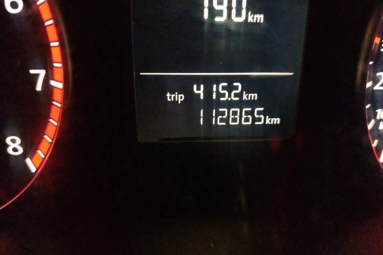 Used Volkswagen Passat 2014 1.8TSI DSG Prestige Edition Odometer Close Up