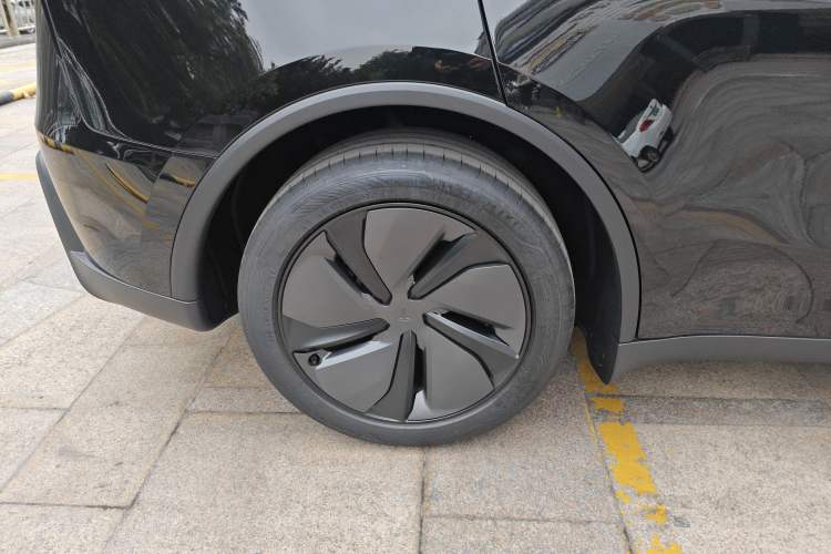 Used Tesla Model Y 2026 Rear-Drive Model
