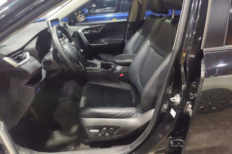 Used Toyota RAV4 Rongfang Plug-in Hybrid 2021 2.5L Two-Wheel Drive Elite Pro