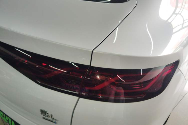 Used BYD Qin L 2025 DM-i Smart Drive 120KM Leading Model Right Rear Taillight