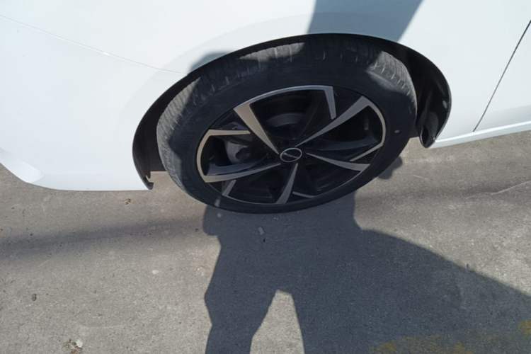 Used Roewe i5 2023 1.5L CVT Luxury Edition
