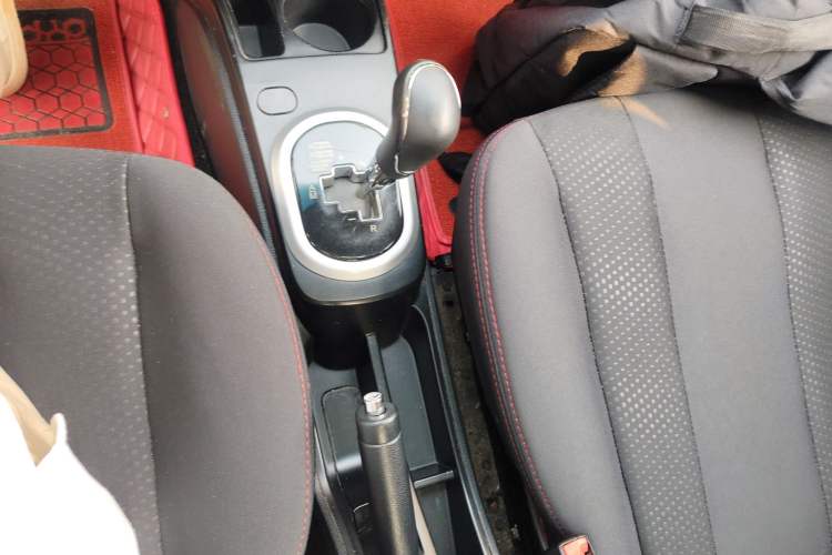 Used CHANGAN CX20 2014 1.4L IMT Sunroof Navigation Version China V Standard Gear Lever