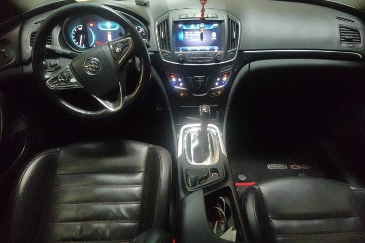 Used Buick Regal 2014 GS 2.0T Passionate Sport Edition Center Console