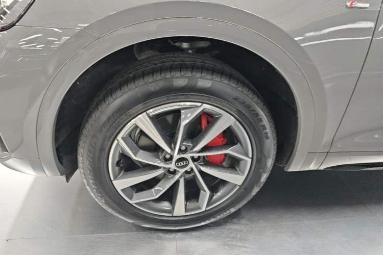 Used Audi Q5L 2025 quattro 45th Anniversary Edition 40 TFSI Luxury Dynamic Model