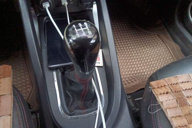 Used Changan CS35 2015 1.6L Manual Luxury Model China IV Standard
