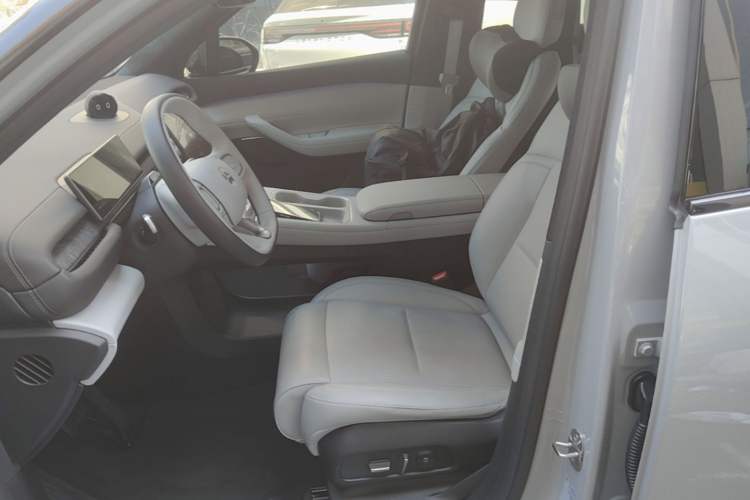 Used Nio ES6 2024 75 kWh
