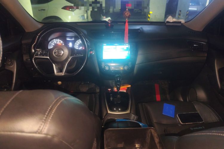 Used Nissan X-Trail 2020 2.0L XL ITS CVT 2WD SmartConnect Comfort Edition Center Console