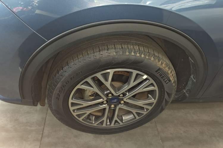 Used Ford Escape 2020 EcoBoost 245 Two-Wheel-Drive Titanium Edition Exterior 4