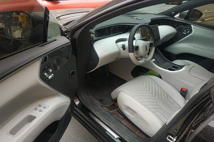 Used Avatr 11 2025 Year Updated Max Extended-Range Version