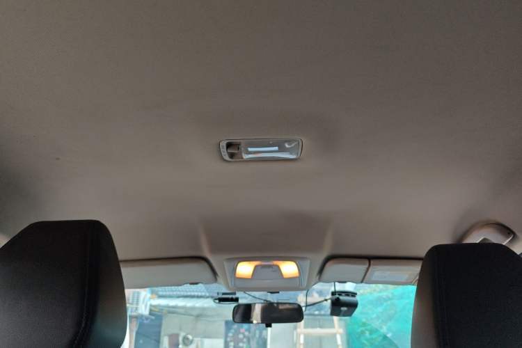 Used Venucia D60EV 2022 Standard Range Smart Drive Version
