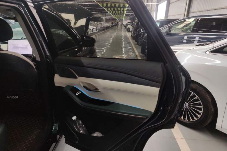 Used JETOUR Shanhai L9 2024 1.5TD 2DHT Pro 7-Seater