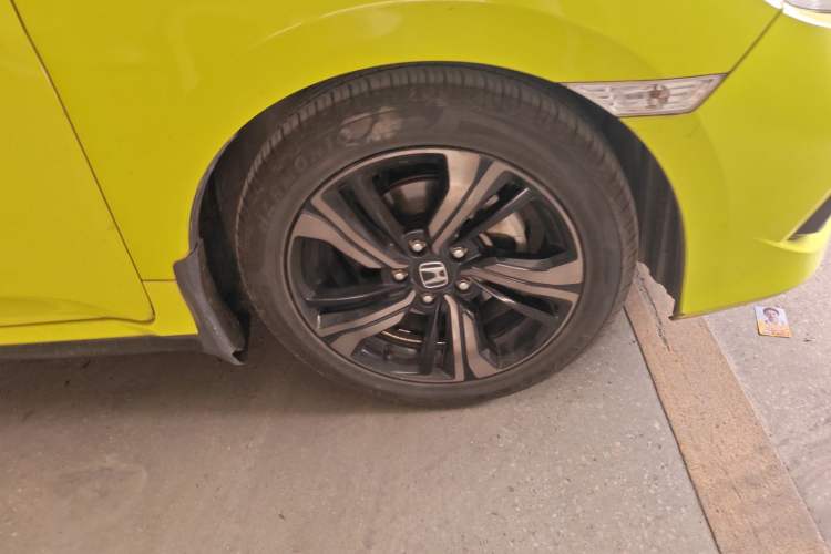 Used Honda Civic 2019 220TURBO CVT Dynamic Edition China V Emission Standard Right Front Wheel Hub