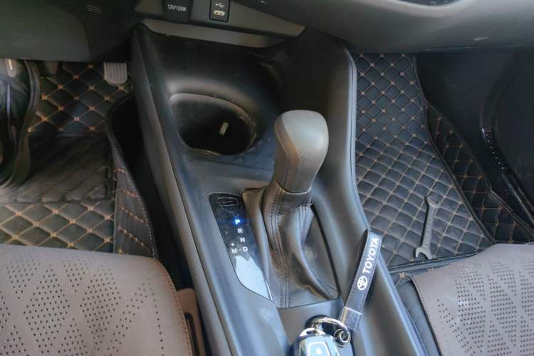 Used Toyota C-HR 2023 2.0L Comfort Edition Gear Lever