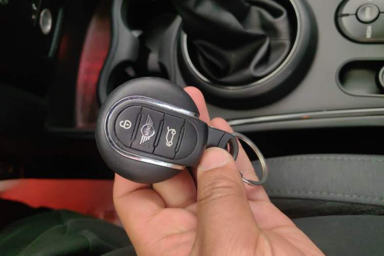 Used MINI Countryman 2019 1.5T COOPER Artist Weekend Travel Edition Vehicle Key