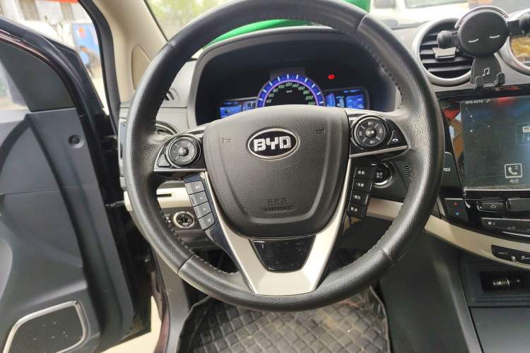 Used BYD S7 2016 1.5T Manual Luxury Edition