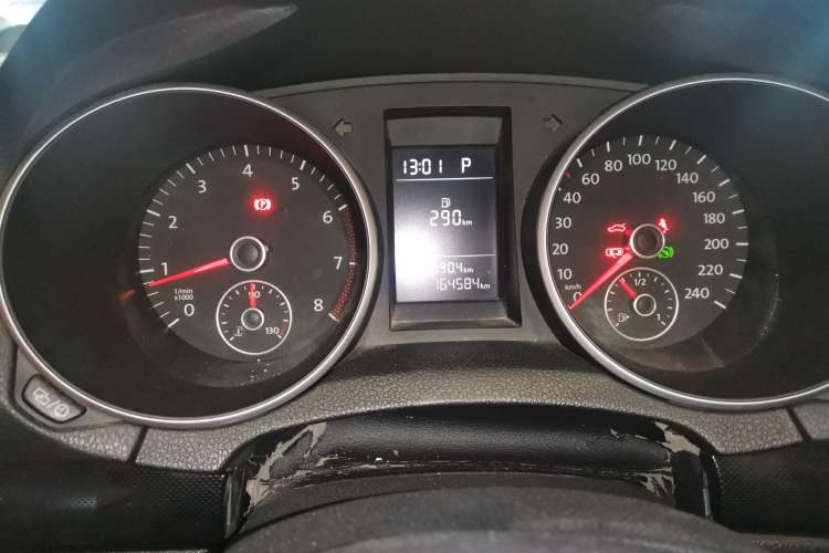 Used Volkswagen Golf 2012 1.4 TSI Automatic Comfort Edition Instrument Cluster