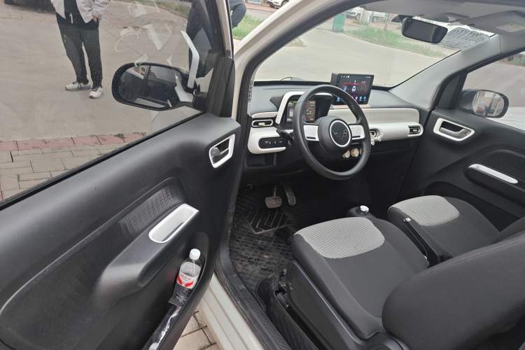 Used Wuling Hongguang MINIEV 2024 3rd Generation 215km Youth Edition Driver Seat