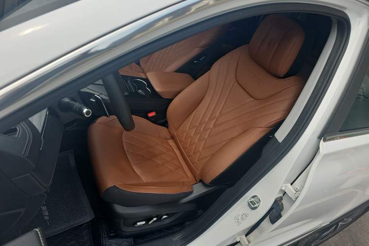 Used Chery Tiggo 8 PLUS 2022 Kunpeng Edition 390TGDI DCT Four-Wheel Drive Luxury Version