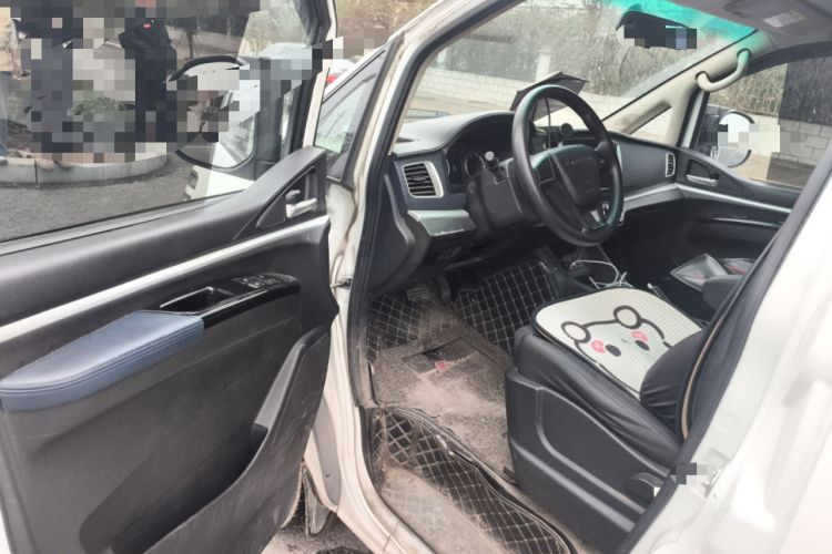 Used FORTHING Lingzhi M5 2022 Standard Version Base Model 7 Seats