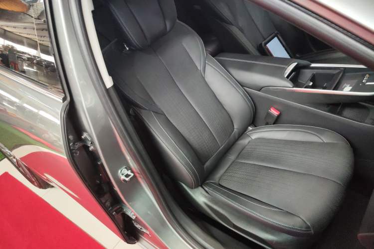 Used Buick LaCrosse 2023 28T Prestige Edition
