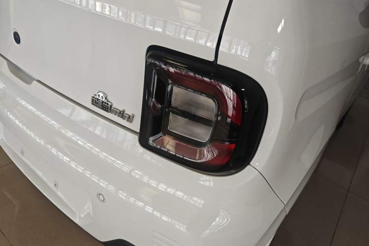 Used Geely Galaxy Panda 2024 Panda Mini 200km Endurance Bear
