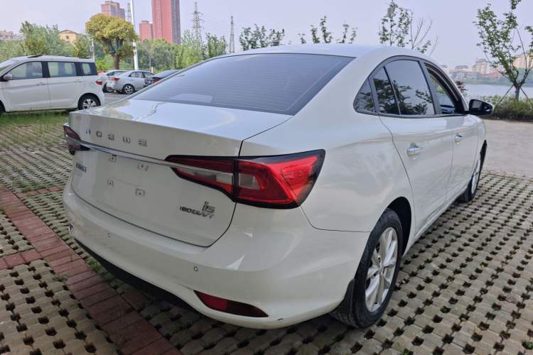 Used Roewe i5 2020 1.5L Manual 4G Connect Luxury Edition