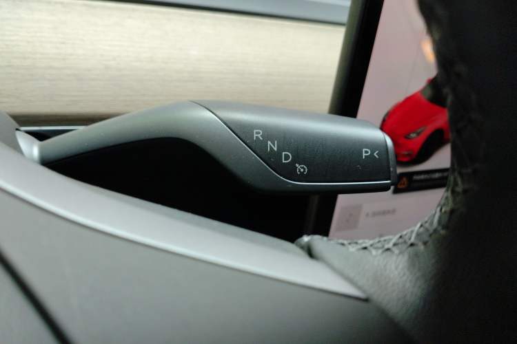 Used Tesla Model Y 2021 Long-Range All-Wheel-Drive Version
