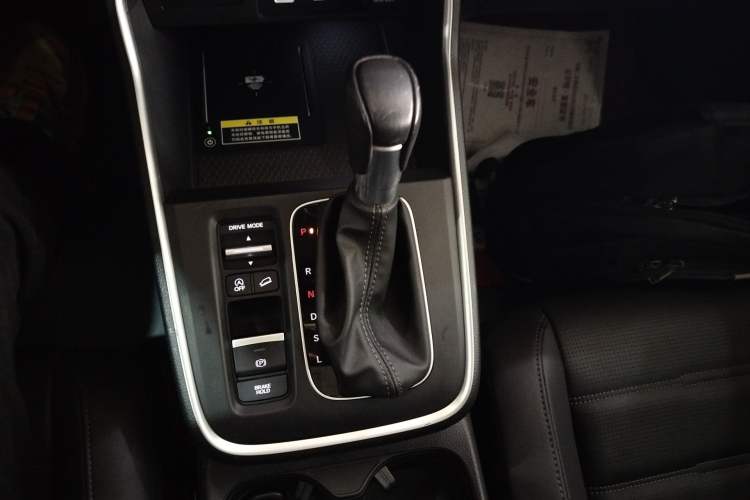 Used Honda CR-V 2023 240TURBO Two-Wheel Drive Deluxe Edition 7 Seats Gear Lever