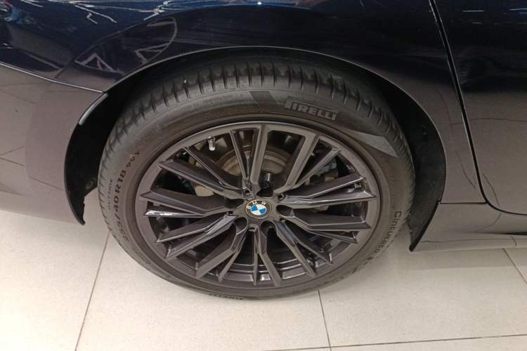 Used BMW 3 Series 2021 Facelifted 325Li M Sport Night Edition Package Right Rear Wheel Hub