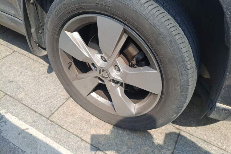 Used Skoda Yeti 2014 1.4 TSI DSG Polar Edition Right Front Wheel Hub