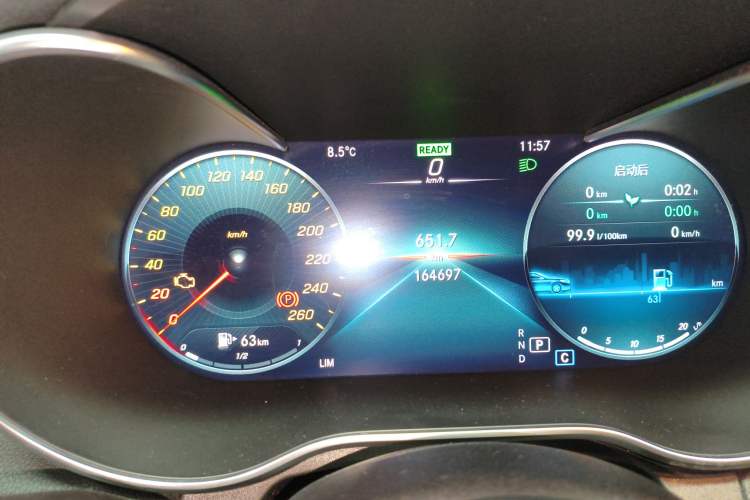 Used Mercedes-Benz C-Class 2021 C 260 L Sport Edition Star Collection Odometer Close Up