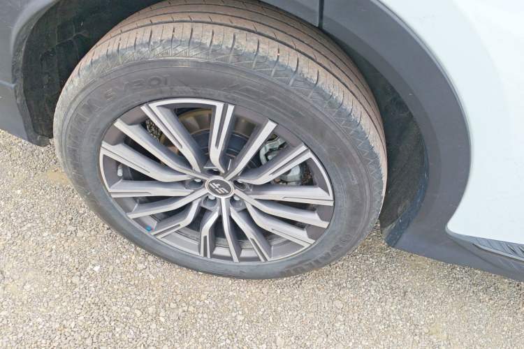 Used JETOUR X70 C-DM 2024 Far Voyage PRO 7-Seater Exterior 5