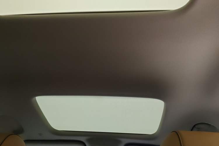 Used Denza D9 2022 DM-i 970 Four-Wheel Drive Prestige Model
