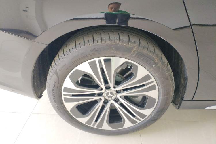 Used Mercedes-Benz E-Class New Energy 2024 E 350 e L Plug-in Hybrid Sedan