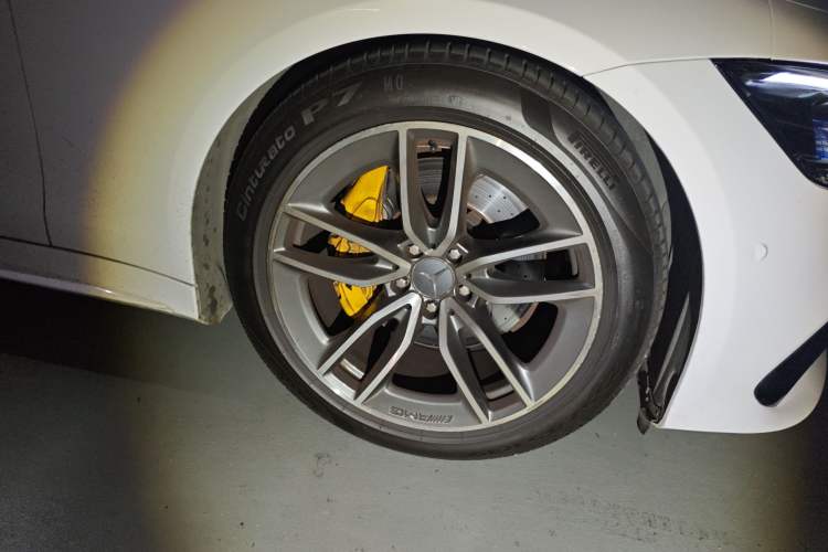 Used Mercedes-Benz AMG GT 2019 AMG GT 50 four-door sports car Right Front Wheel Hub